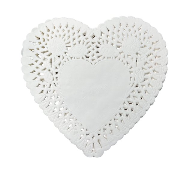 White Heart Doilies Paper Romance Valentine Day Ephemera 40 Plus Crafts u Junk J - Picture 2 of 4